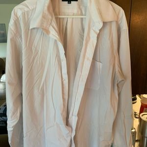 Men’s white dress shirt